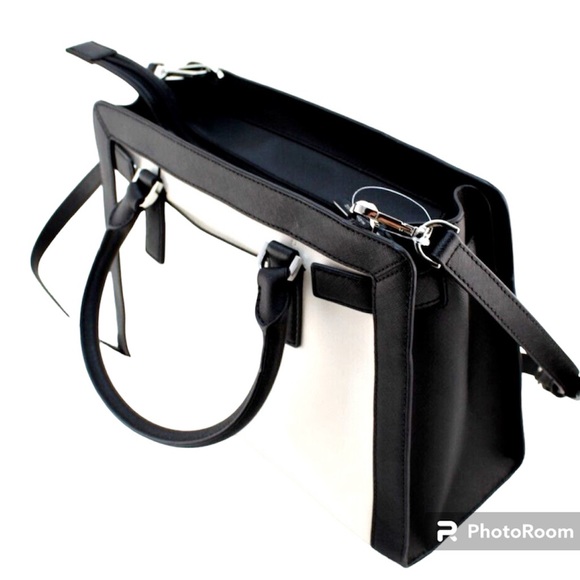 NWT Michael Kors Dillon Bag w dust bag - Picture 3 of 5